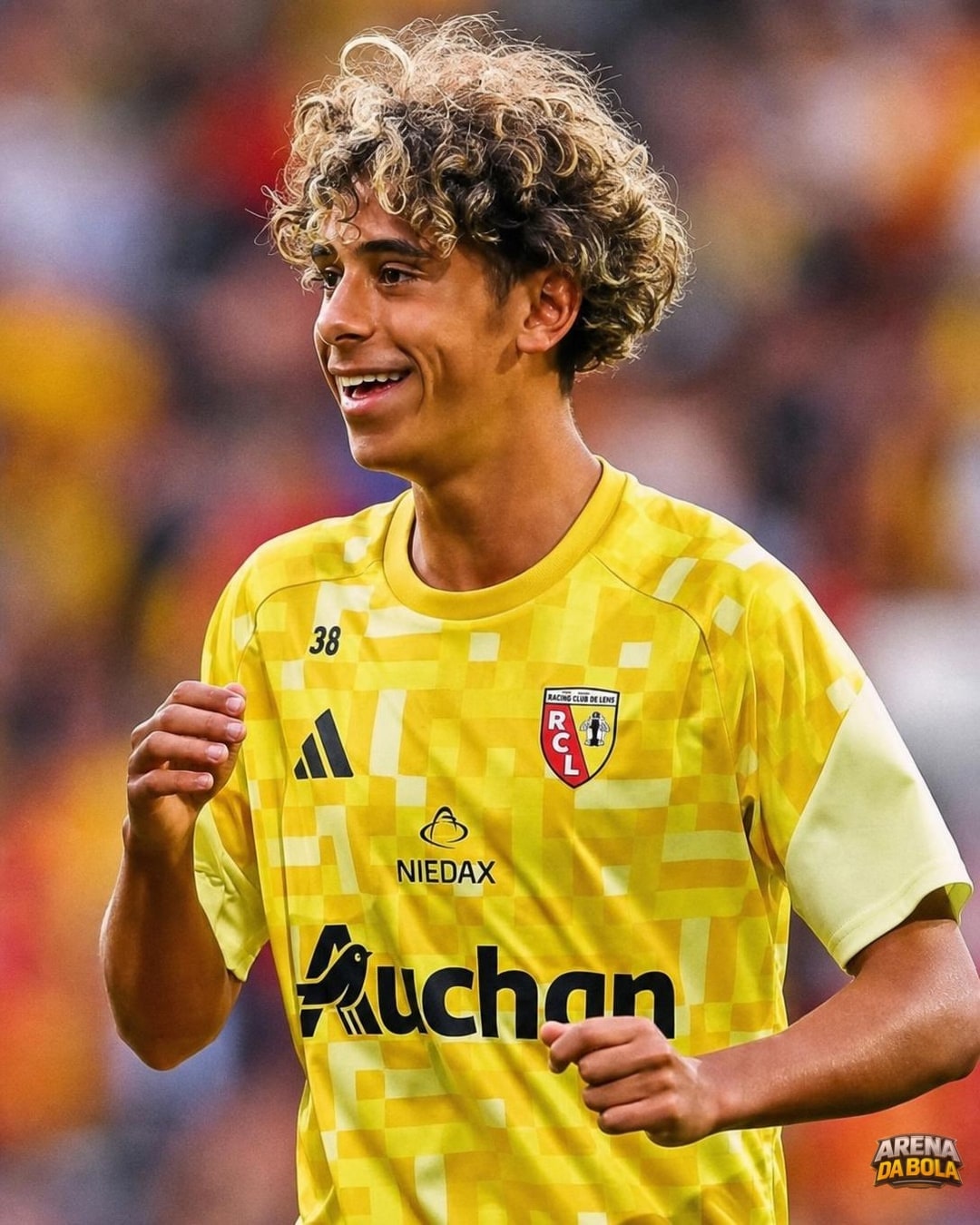 Mezian Mesloub, 'gêmeo' de Yamal, brilha na Champions pelo Lens