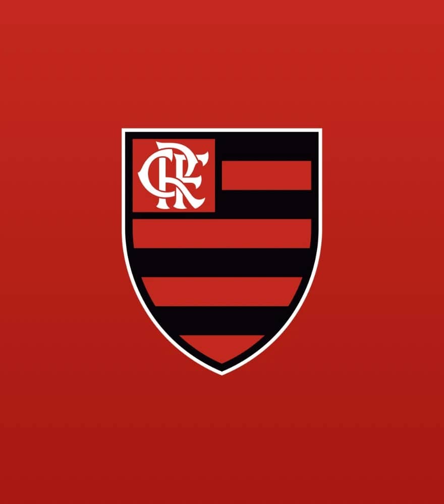 Bruno Henrique ergue Troféu do Algarve após vitória do Flamengo sobre o Benfica | Amistoso