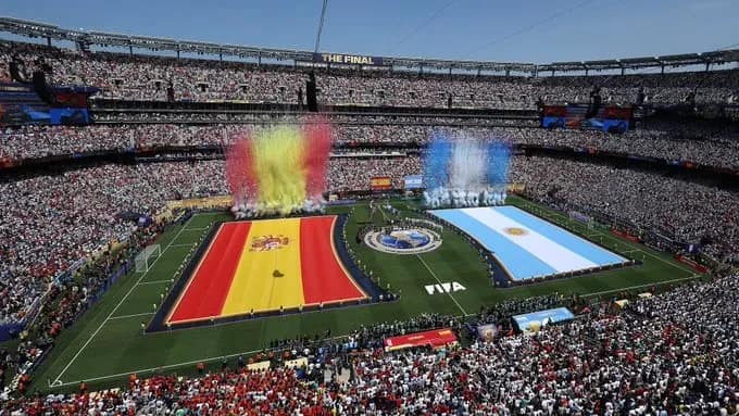 Final da Copa 2026 entre Argentina e Espanha enfrenta filas e desorganização devido à presença de Trump