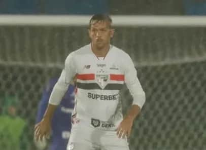 São Paulo enfrenta Flamengo sem Toloi e com defesa contestada | Brasileirão 2026
