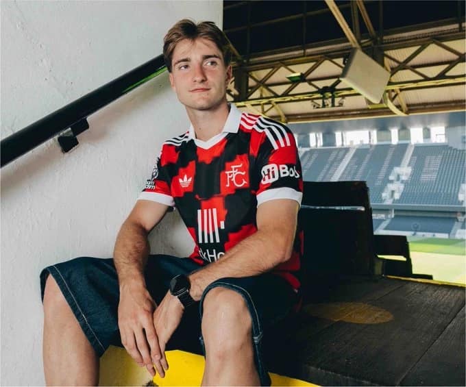 Oficial: Fulham anuncia a contratação de César Palacios, ex-Real Madrid