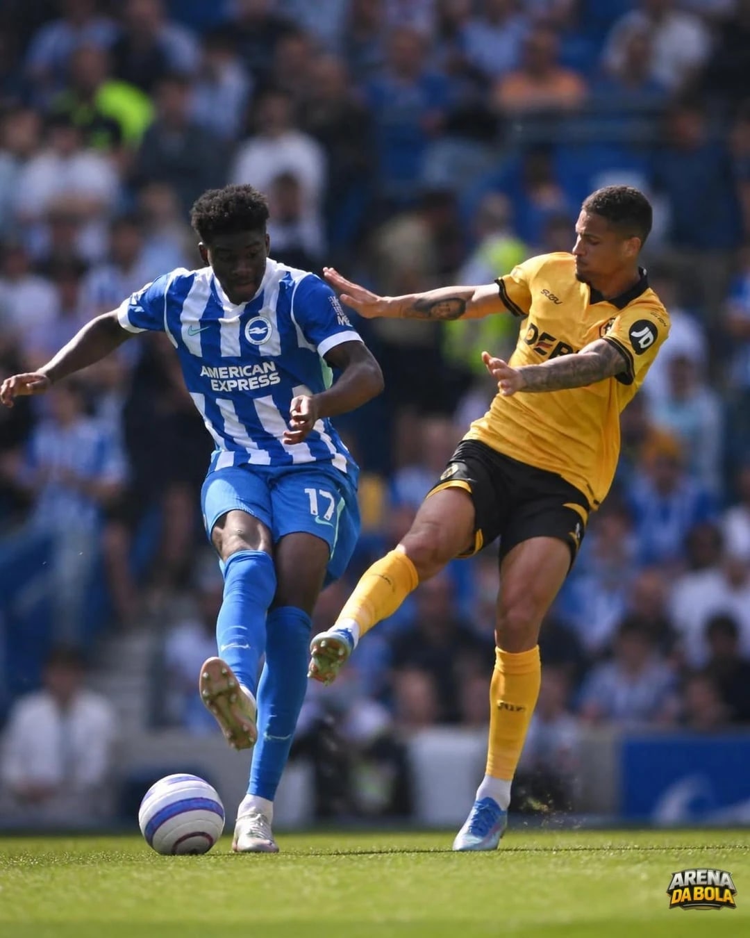 Manchester United fecha acordo de £65m por Carlos Baleba