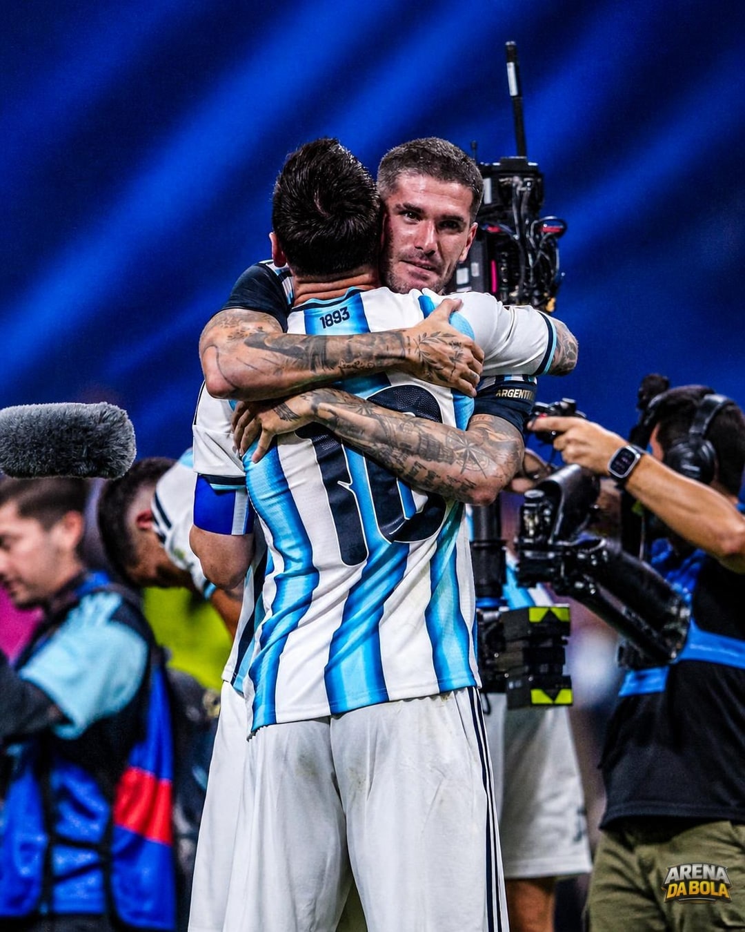 Rodrigo De Paul se despede de Lionel Messi após anúncio de aposentadoria