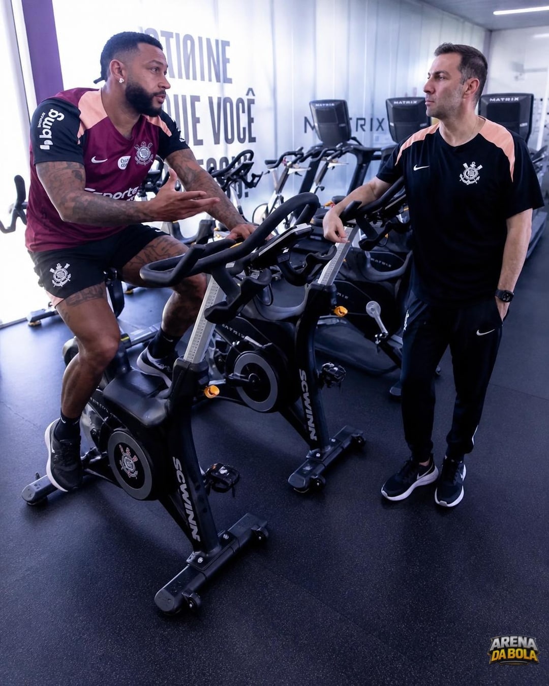 Corinthians ganha retornos, mas Memphis Depay segue fora de treino | Brasileirão 2026