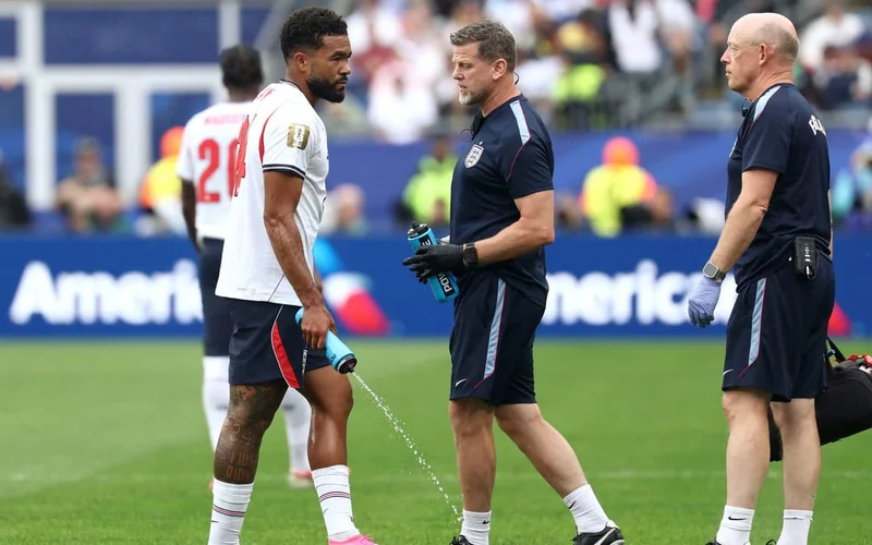 🏴 Inglaterra enfrenta problemas na lateral-direita na Copa do Mundo