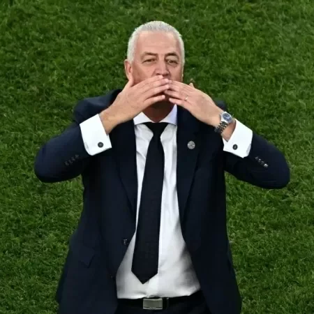 Gustavo Alfaro classifica vitória do 🇵🇾 Paraguai sobre a 🇩🇪 Alemanha como a 'maior da vida'
