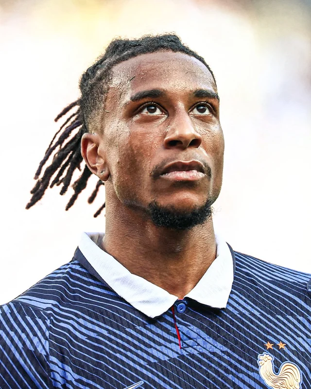 Michael Olise brilha com jogada mágica