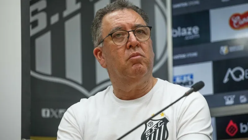 Santos sofre transfer ban e não pode contratar jogadores